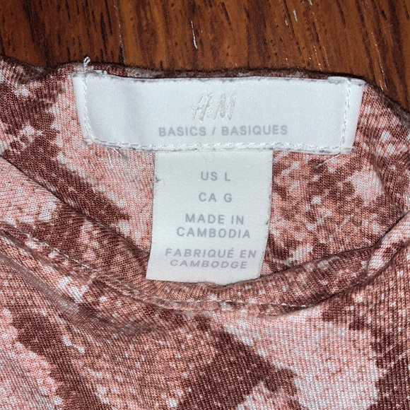 H&M Snakeskin Romper - Picture 3 of 3